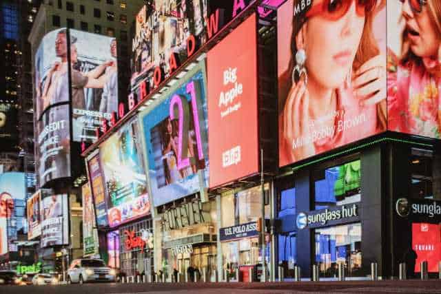 Times Square 9 Magasins