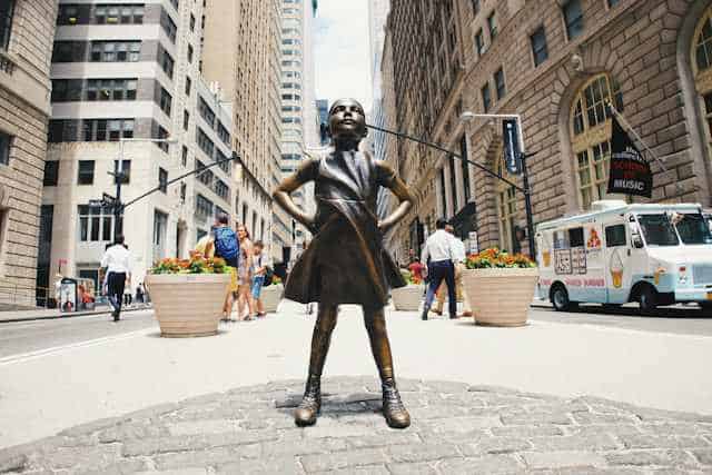 Les 12 rues les plus iconiques de New York ! 8 Wall Street