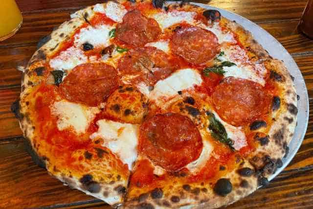 Où manger les meilleures pizzas à New York ? Top Quartiers et pizzerias 20 Roberta's